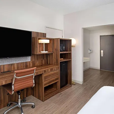 Wingate By Wyndham Hattiesburg-3