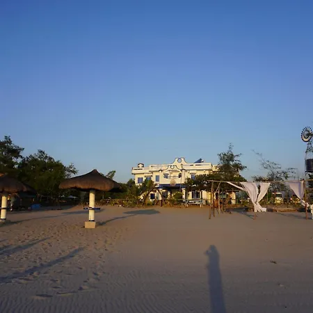 Club Monet Beachfront Resort By Cocotel-2