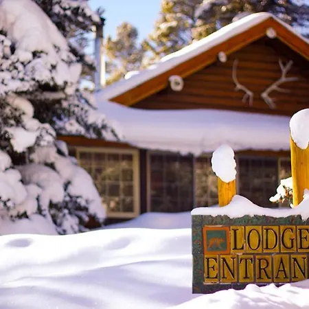Storm Mountain Lodge & Cabins-3