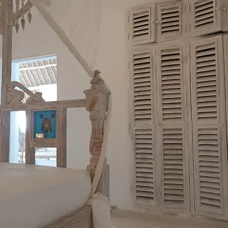 Pole Pole Beach House-2