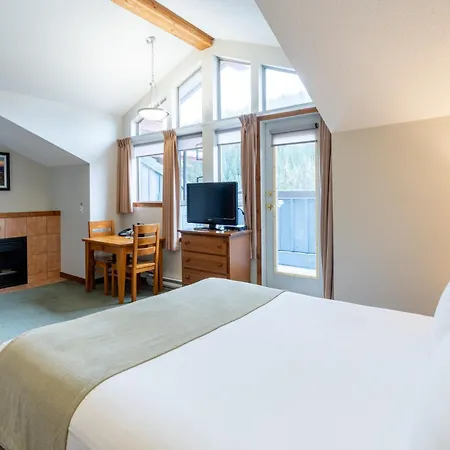 Sundance Lodge-3