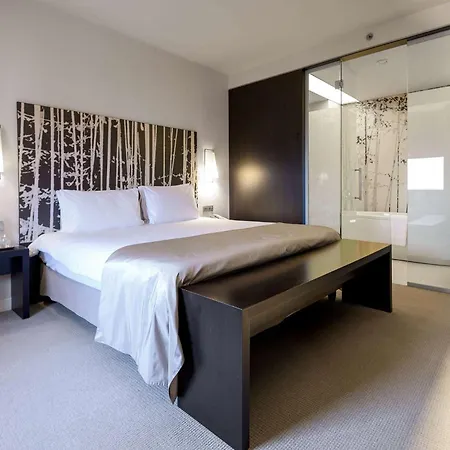 Ramada Plaza By Wyndham Bucharest Convention Center-3