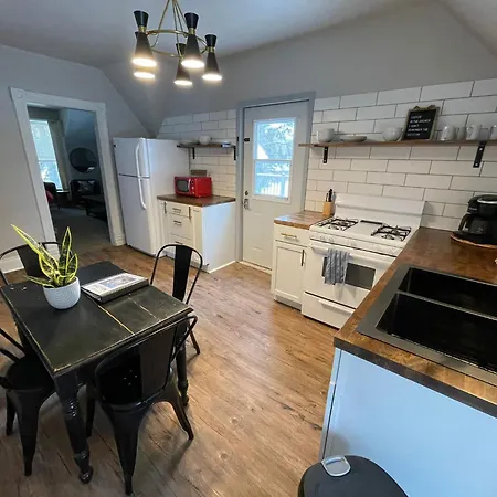 Spearfish Cottages-2