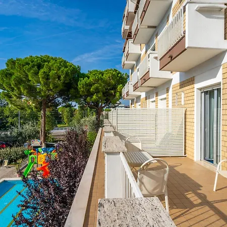 Lotus Hotel All Inclusive & Spiaggia-3