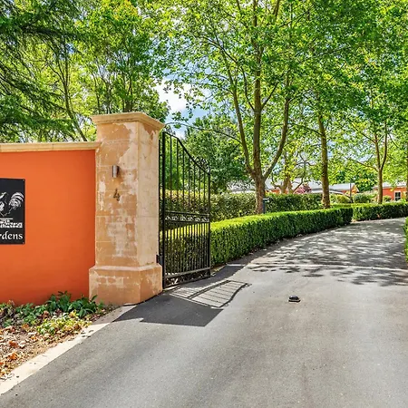 One Bedroom Cottage With Pets Allowed In The Rose Suite Only-Fee Applies-2