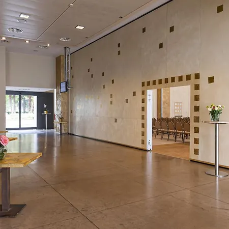 Cosmo Hotel Palace-2