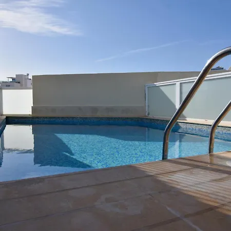 Blubay Apartments By St Hotels-3