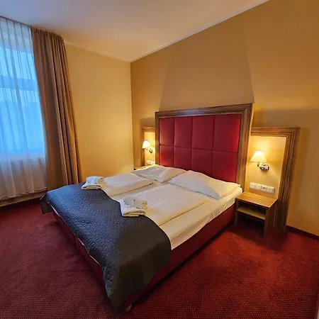 Hotel U Divadla-3
