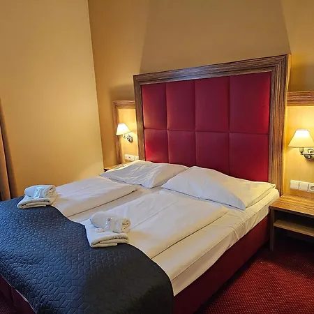 Hotel U Divadla-3