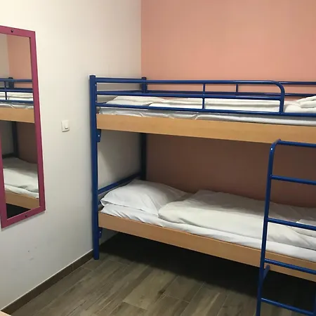 Hotel César climatisation dans la majorité des chambres Centre-ville Gare Charleville-Mézières-2