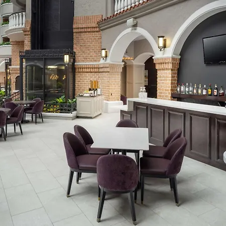 Embassy Suites By Hilton Orlando North-2