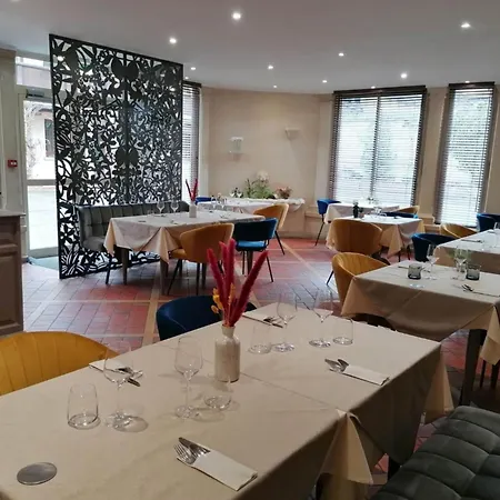 LOGIS Hôtel&Restaurant Le Soleil D'or-3