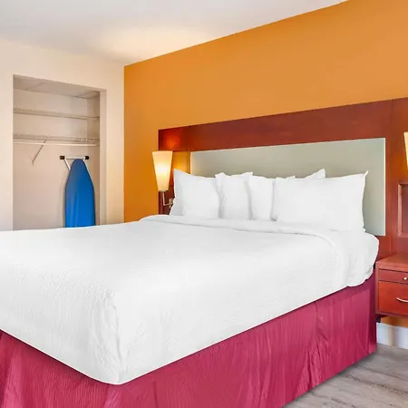 Days Inn & Suites By Wyndham Rocky Mount Golden East-3