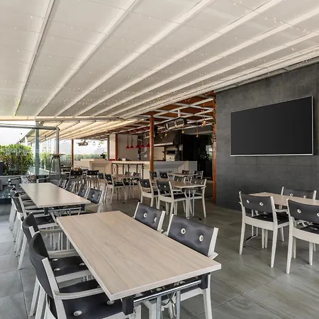 Hotel 100 Luxury Suites By Preferred-2