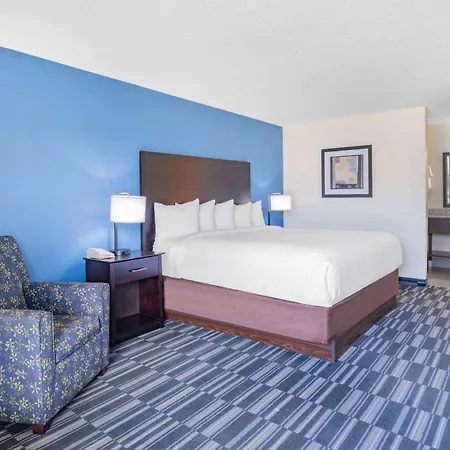 Days Inn And Suites By Wyndham Oxford-3
