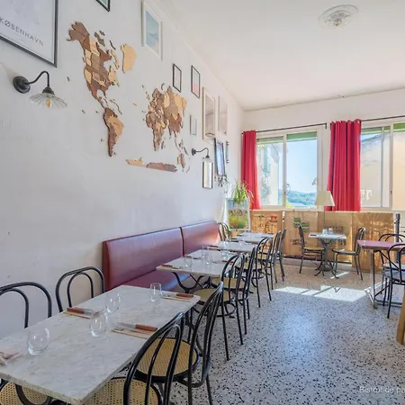 Bar Des Amis-3
