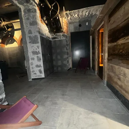 Gite Roche Des Ducs avec Piscine toute l'année, Spa, Sauna, Hammam-3