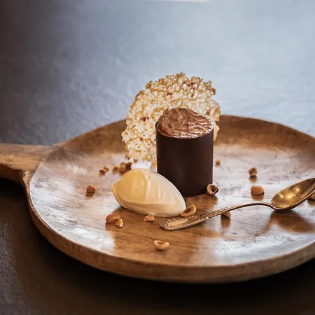 Le Chalet Blanc Hotel & Spa-3