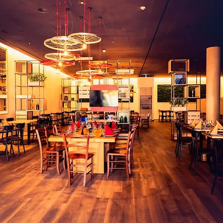 IntercityHotel Geneva-2