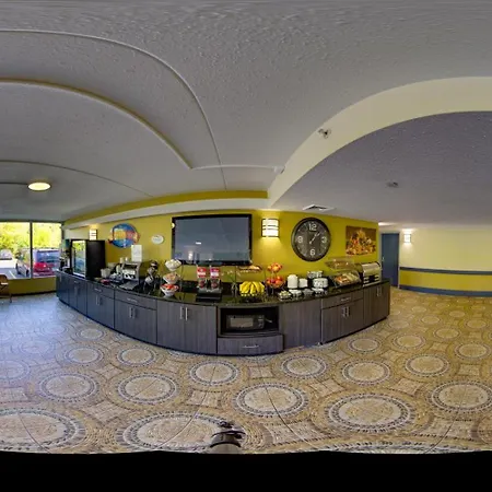 Baymont By Wyndham - Chicago - Addison - O'Hare-3