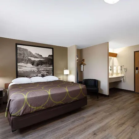 Super 8 By Wyndham Belgrade/Bozeman Airport-2