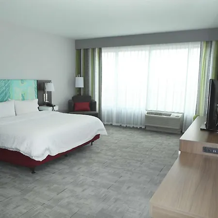 Hampton Inn & Suites Burlington-2