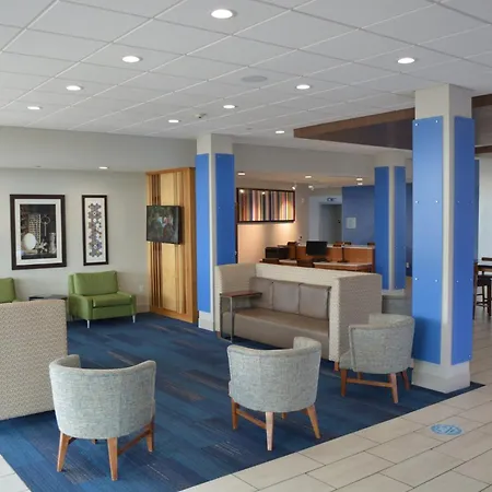 Holiday Inn Express & Suites-2