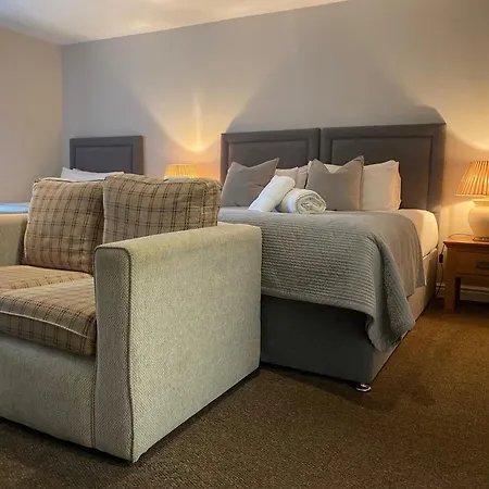 The Oaks Hotel-2