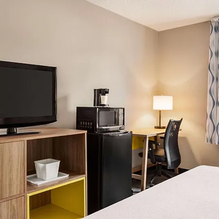 Days Inn By Wyndham Shallotte-3