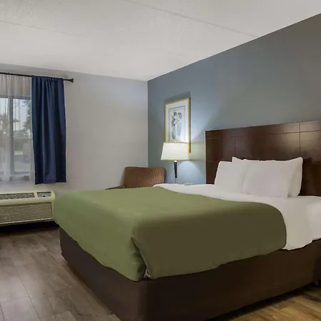 Quality Inn Toledo Westgate-3