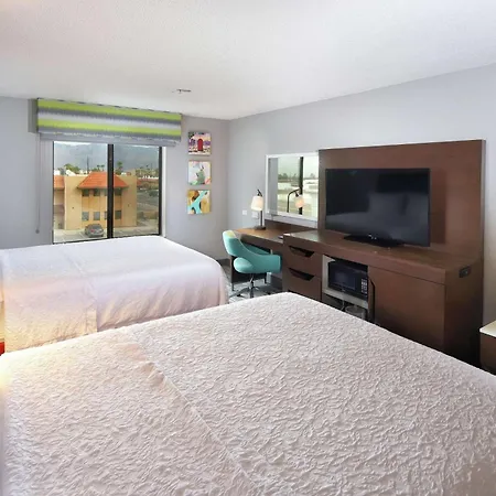 Hampton Inn & Suites Tucson East-3