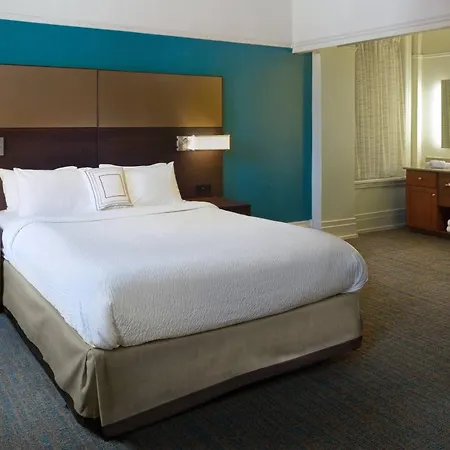 Residence Inn By Marriott Cleveland Downtown-3
