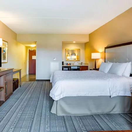 Hampton Inn Boston-Norwood-2