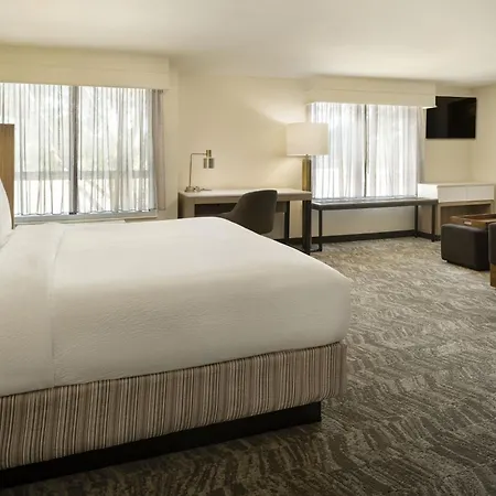 Springhill Suites Fort Worth University-2
