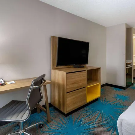 Days Inn & Suites By Wyndham Denver International Airport-2