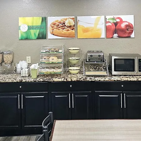 Quality Inn & Suites Lexington South-3