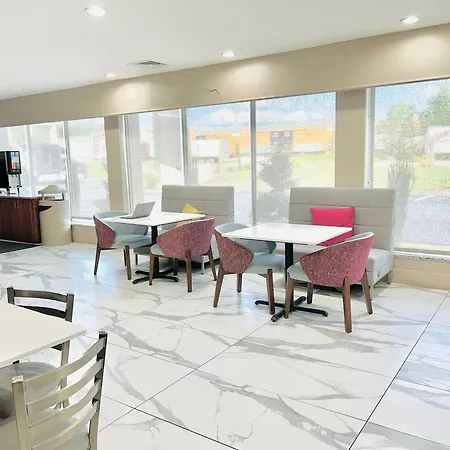 Quality Inn & Suites Mcdonough South I-75-2