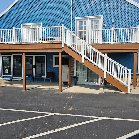 Knights Inn Mackinaw City-3