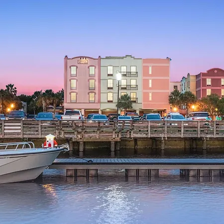 Hampton Inn & Suites Amelia Island-Historic Harbor Front-2