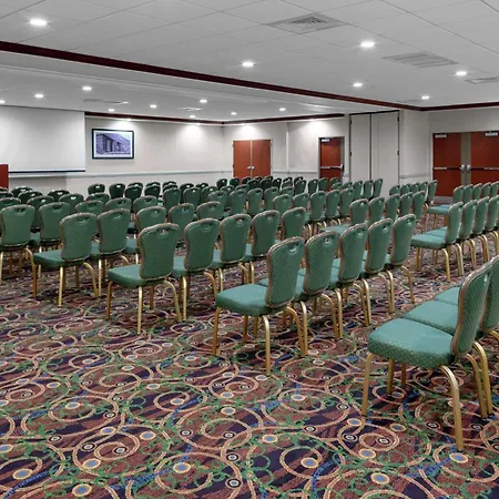 Hampton Inn Woodbridge-3