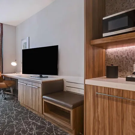 Hilton Garden Inn Anaheim Resort-3