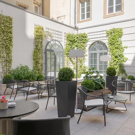Hotel Le Place D'Armes - Relais & Chateaux-3
