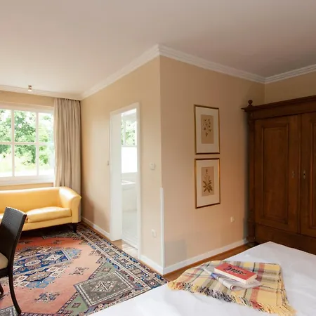 Tiemann'S Hotel-3