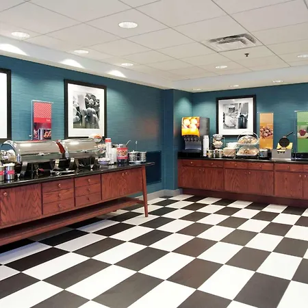 Hampton Inn & Suites Bloomington-Normal-2