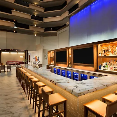 Embassy Suites By Hilton Phoenix Downtown North-3