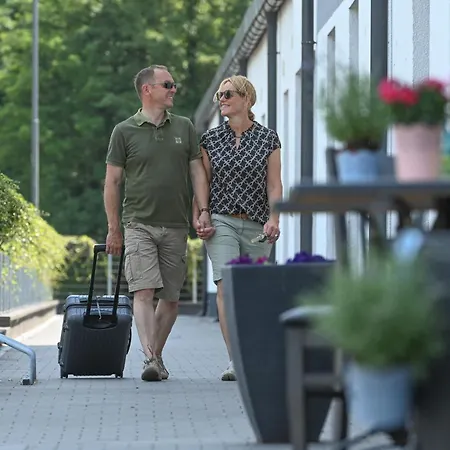 Augustus Hotel Bernkastel - Comfortable Budget Hotel-3