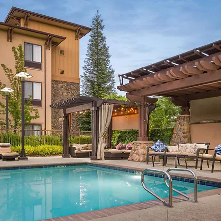 Hampton Inn & Suites Windsor-Sonoma Wine Country-2