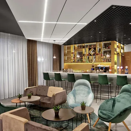 Hilton Garden Inn Bucharest Airport-2
