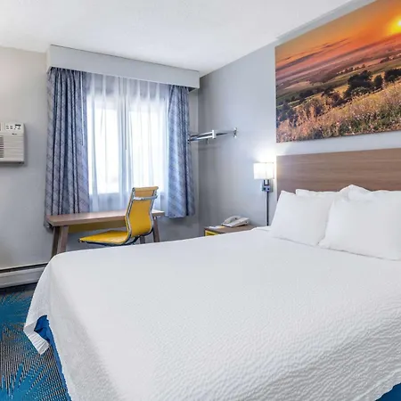 Days Inn By Wyndham Sioux Falls Airport-2