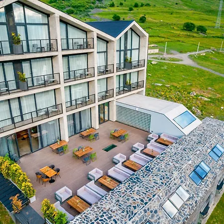 Step Inn - Kazbegi-3